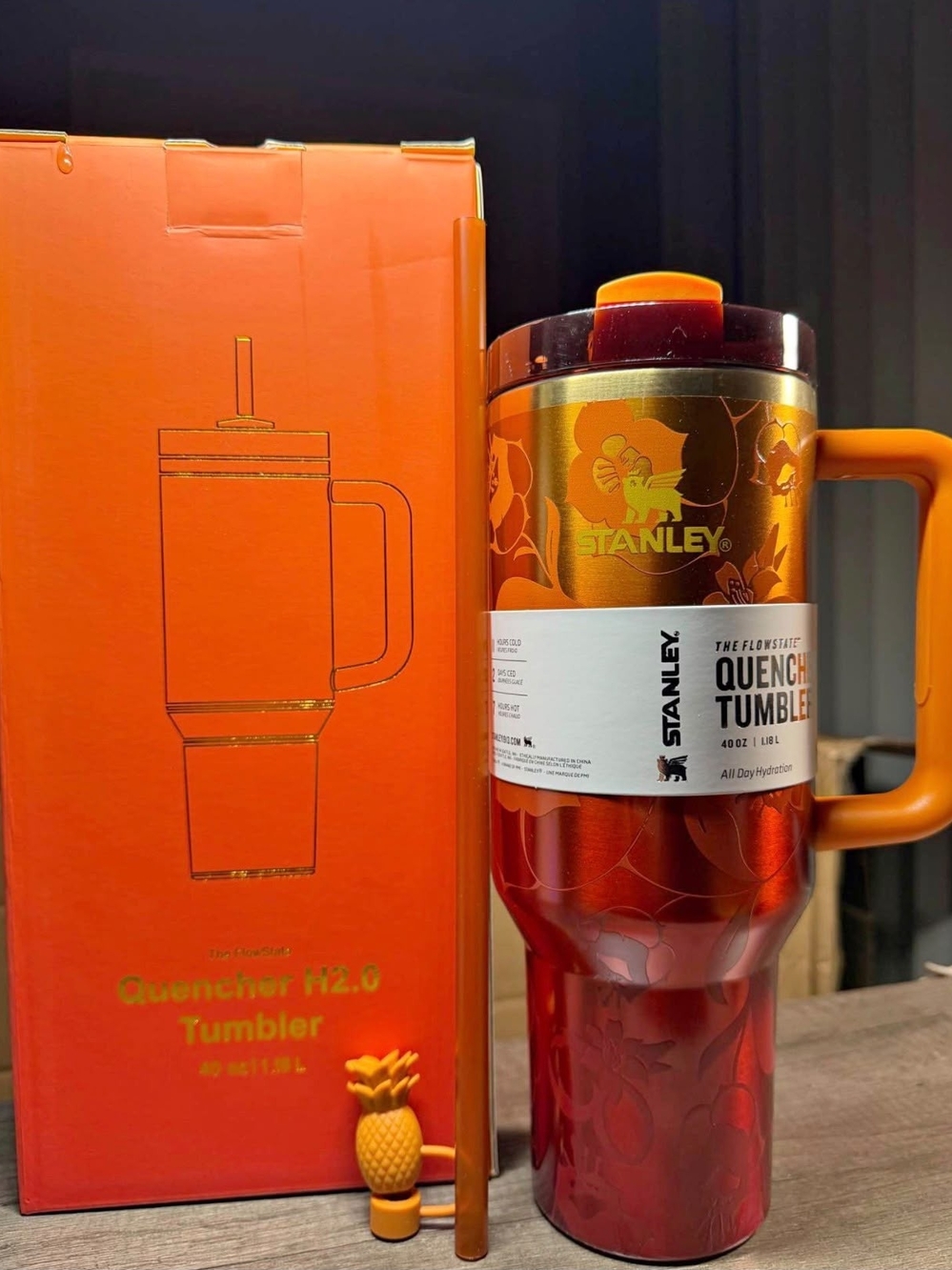 Stanley Quencher Tumbler in Orange and Red Floral 40onz